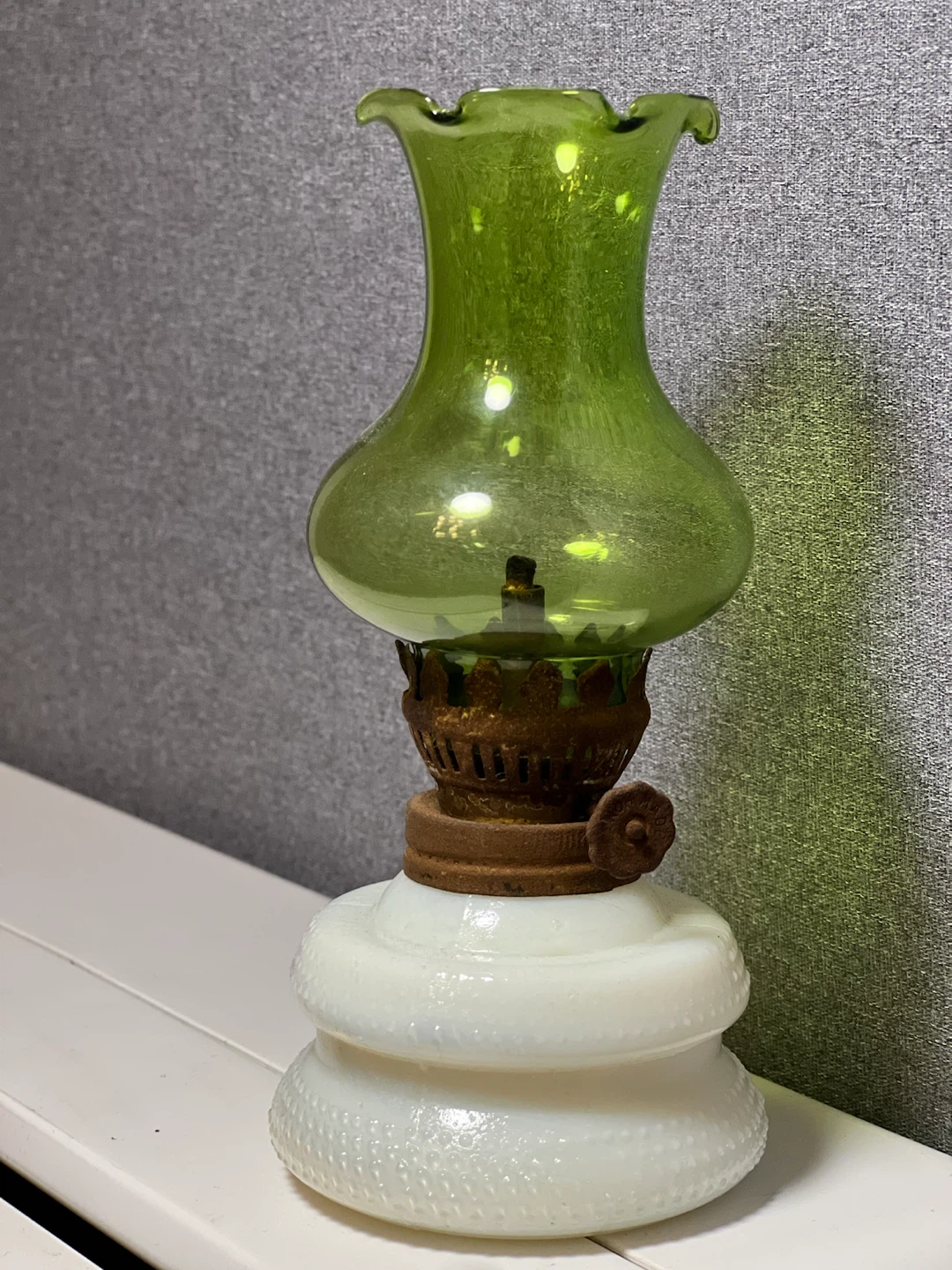 Vintage Mini Glass Oil Lamp with Green Ruffled Chimney Hong Kong - photo 3
