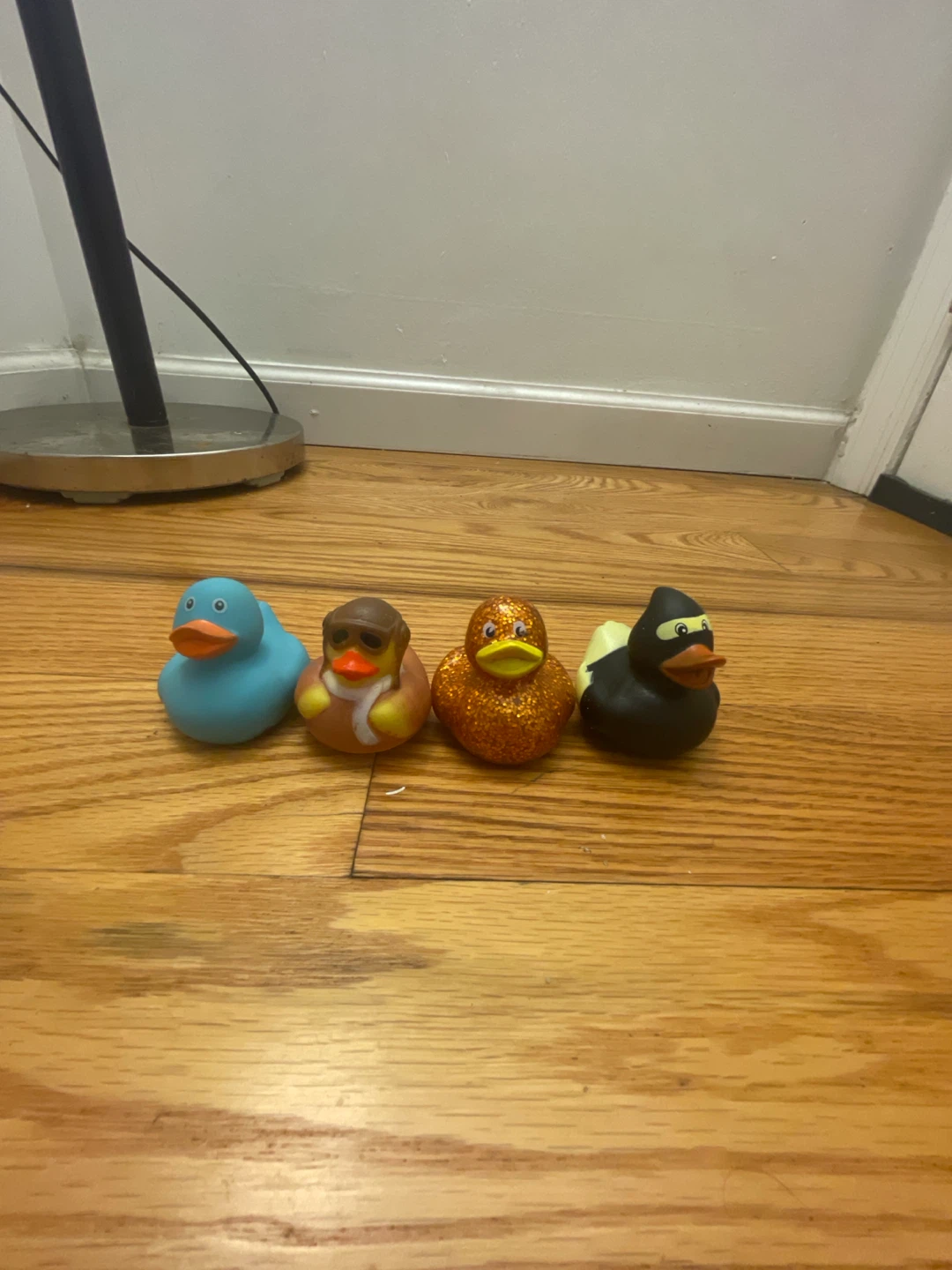 Set of 4 Rubber Ducks - photo 2