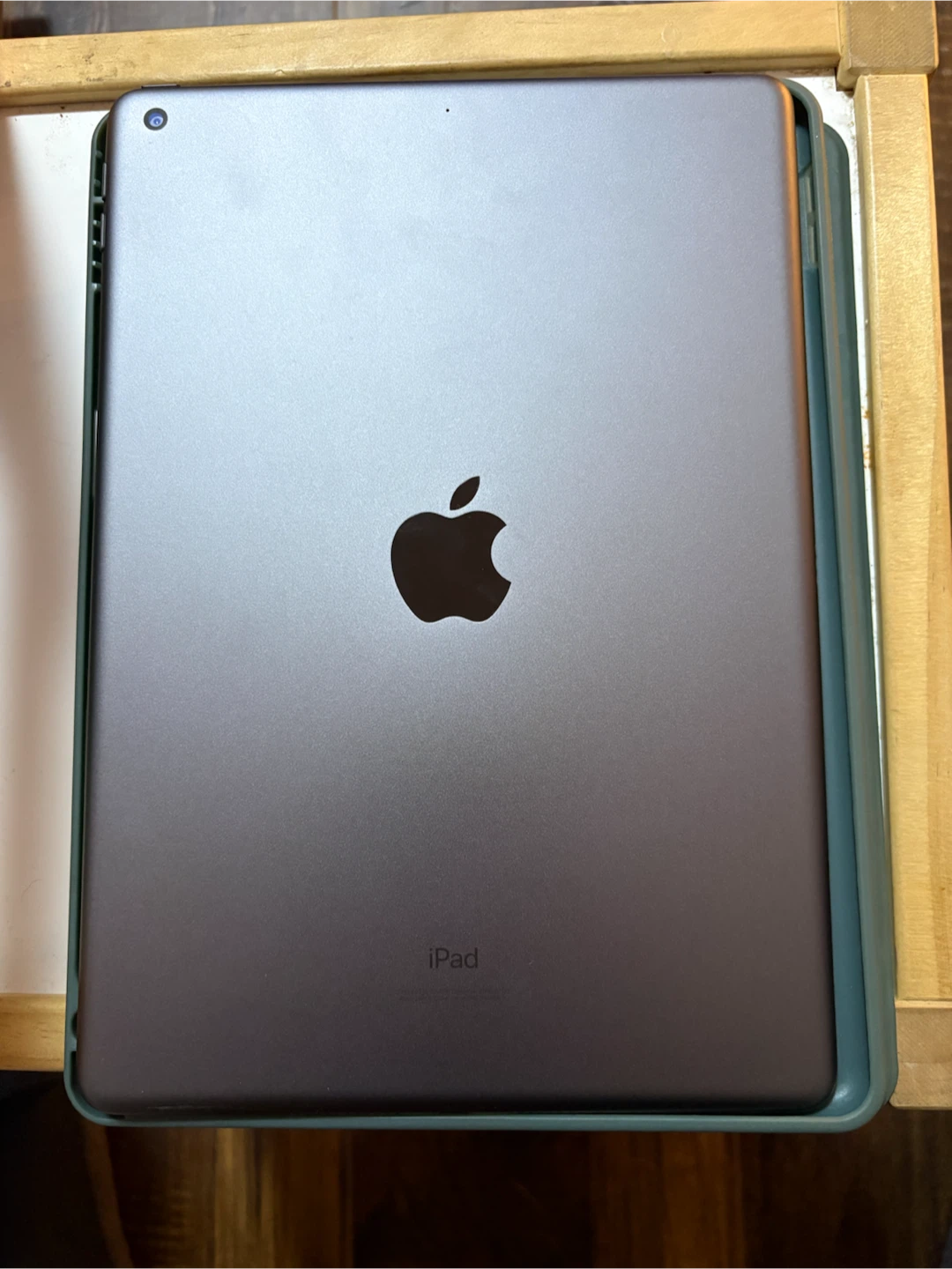 Apple iPad Space Grey 7th gen 128gb