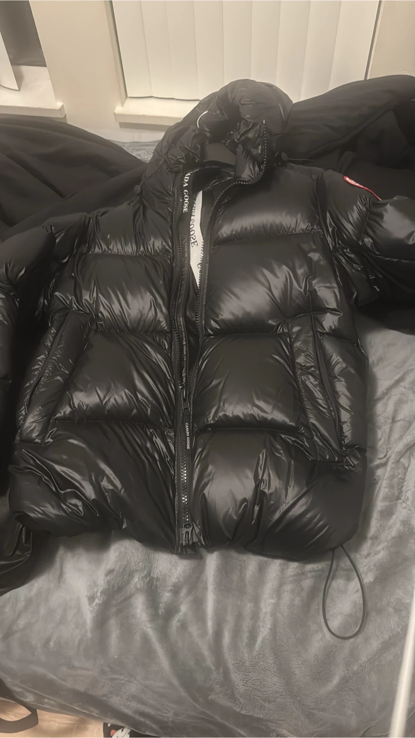 Canada Goose Puffer Jacket - Black