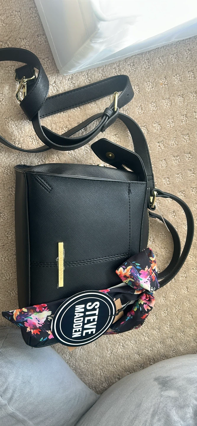Steve Madden black handbag