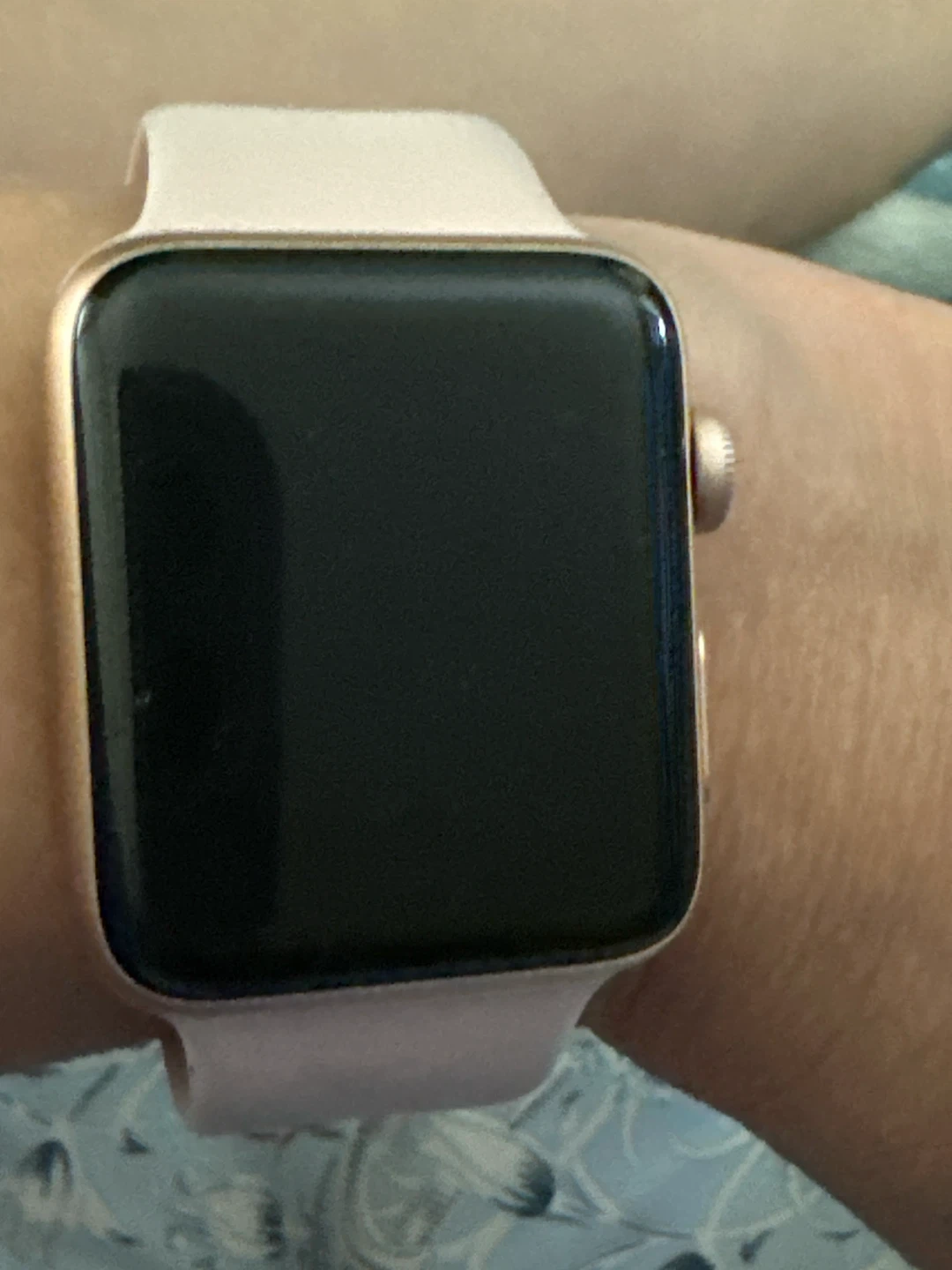 Apple Watch Series 3 42mm Gold Aluminum
