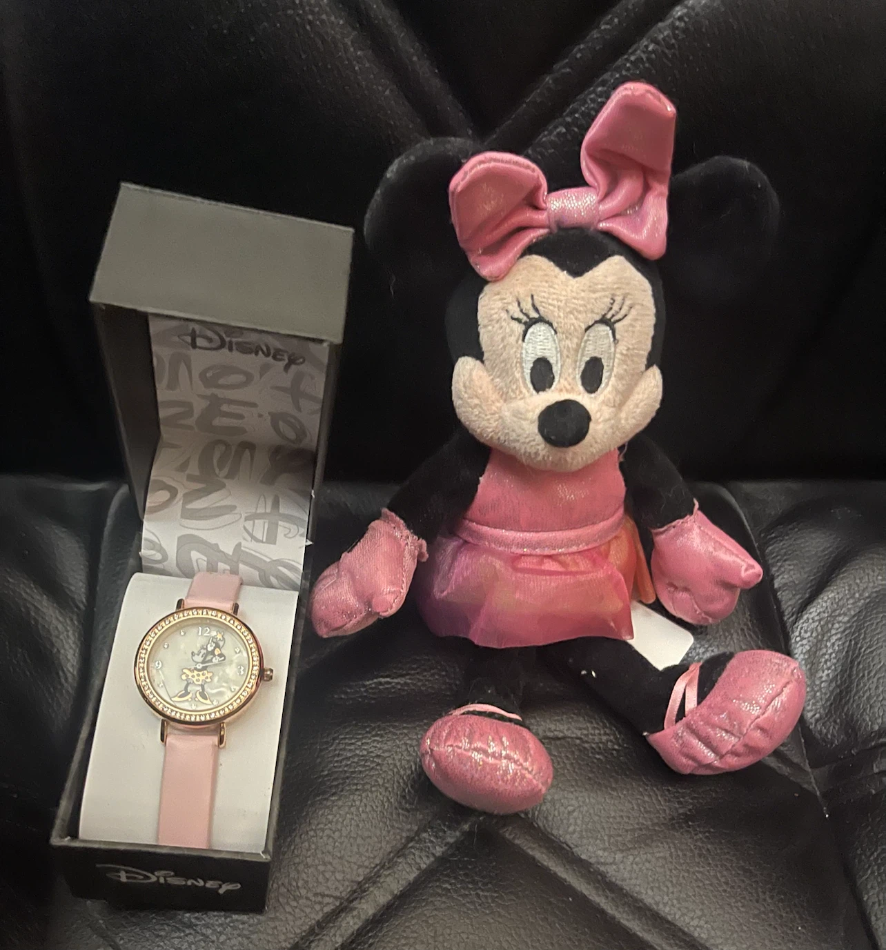 Disney Minnie Mouse Watch and Plush Toy Set