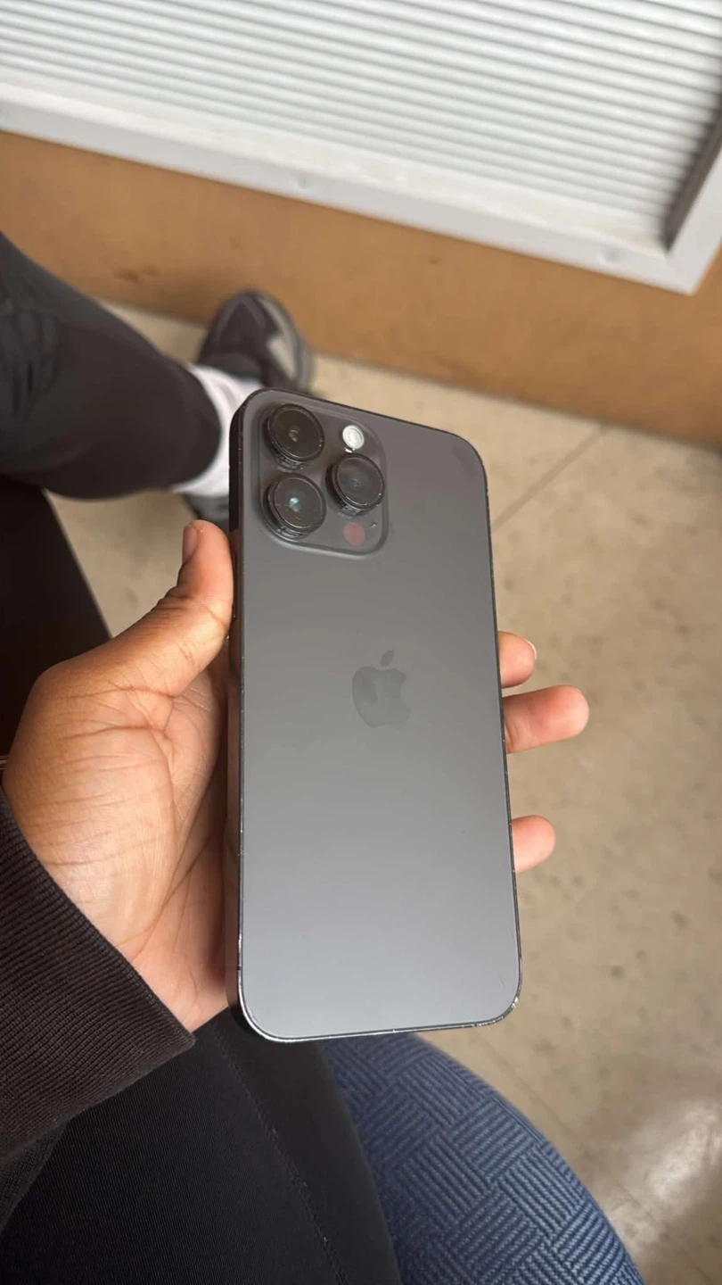 Apple iPhone 14 Pro Max - photo 2