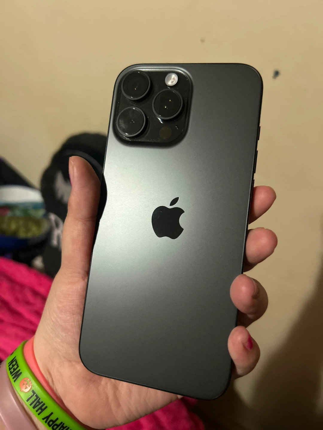 Apple iPhone 16 pro max - photo 2