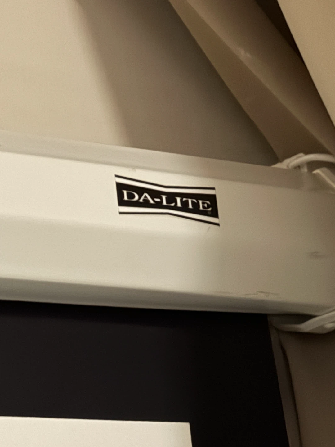 Pull-Down Projector Screen - photo 2