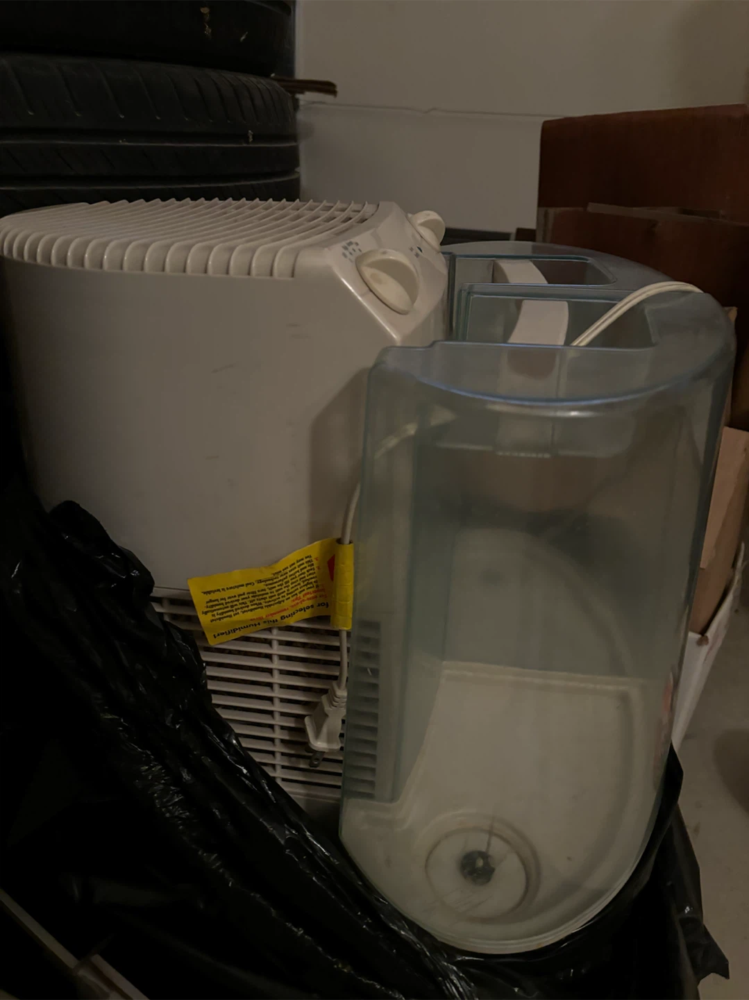 White Humidifier with Adjustable Settings - photo 4