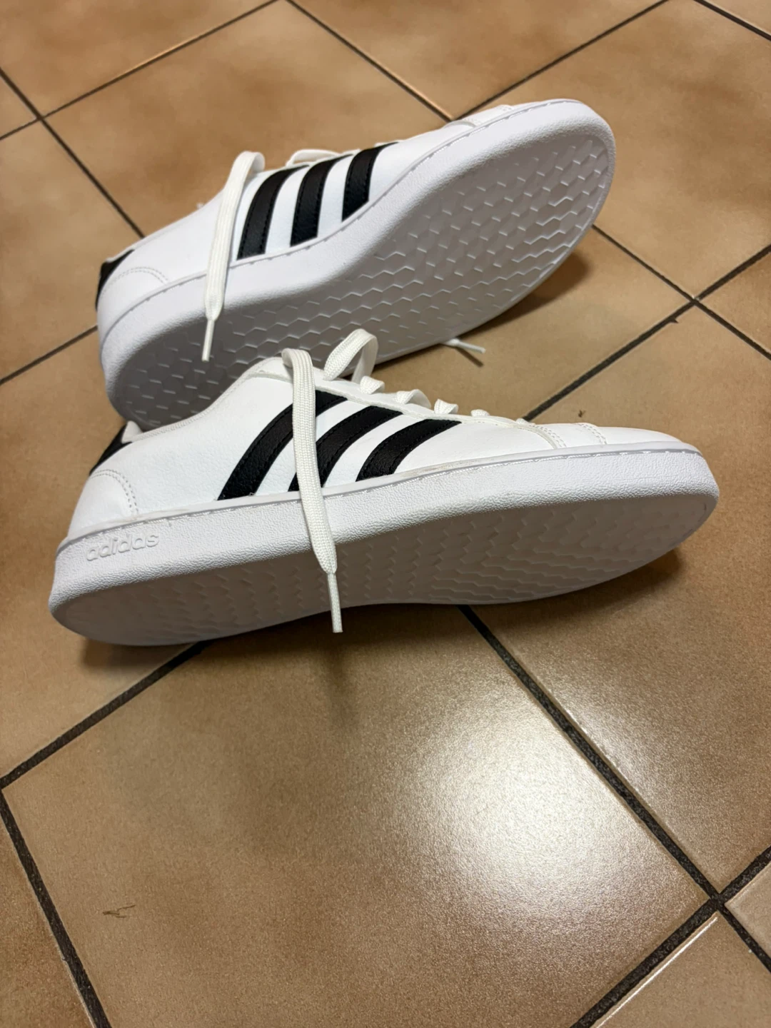 Women’s Adidas shoes - photo 2