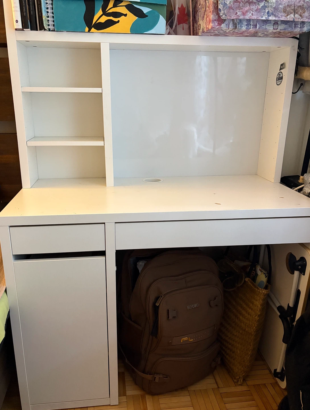 IKEA Micke Desk - photo 2