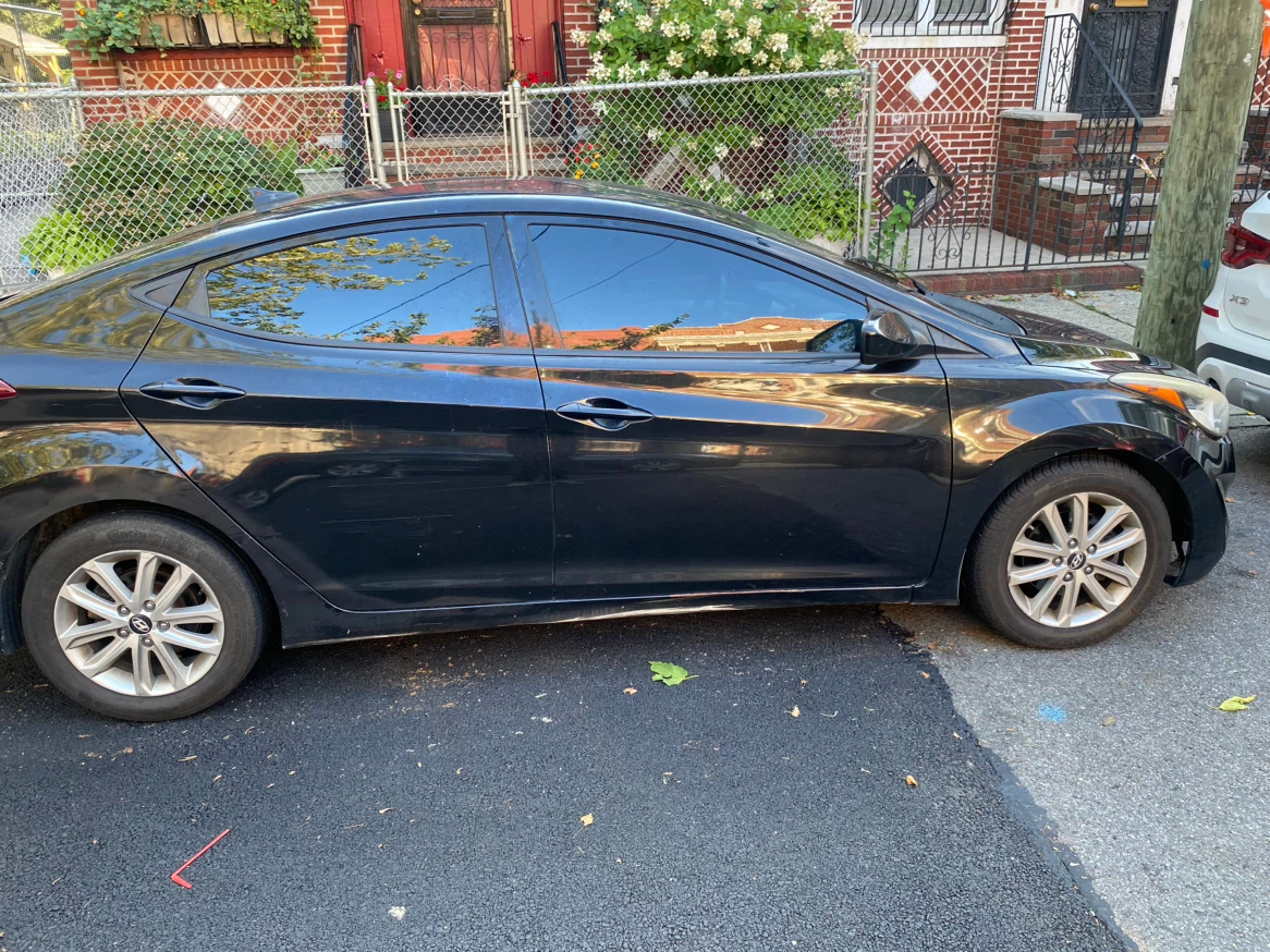 Black Hyundai Elantra Sedan - photo 3