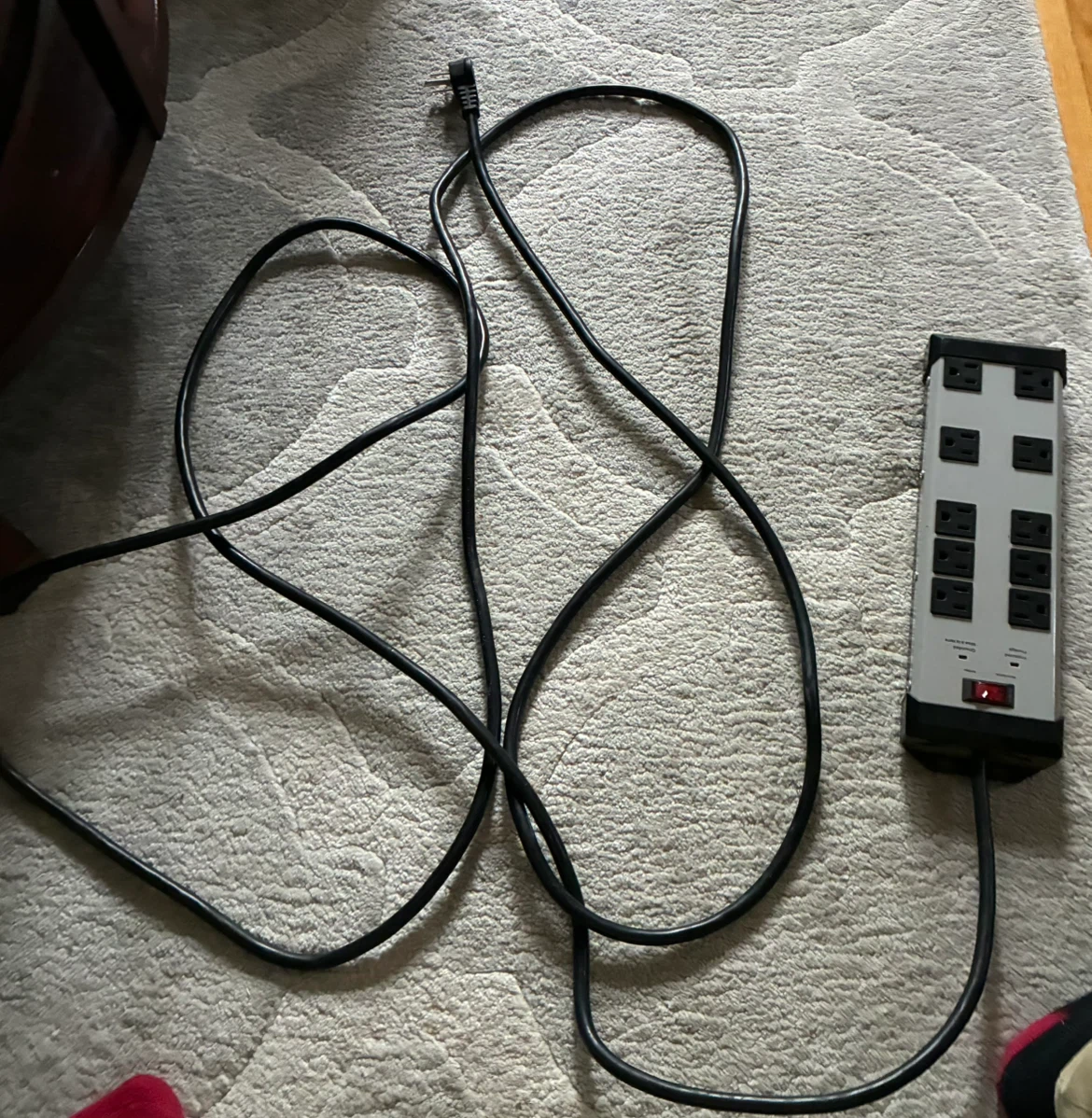 Defiant 10-outlet metal power bar / surge protector 15 ft cord - photo 2