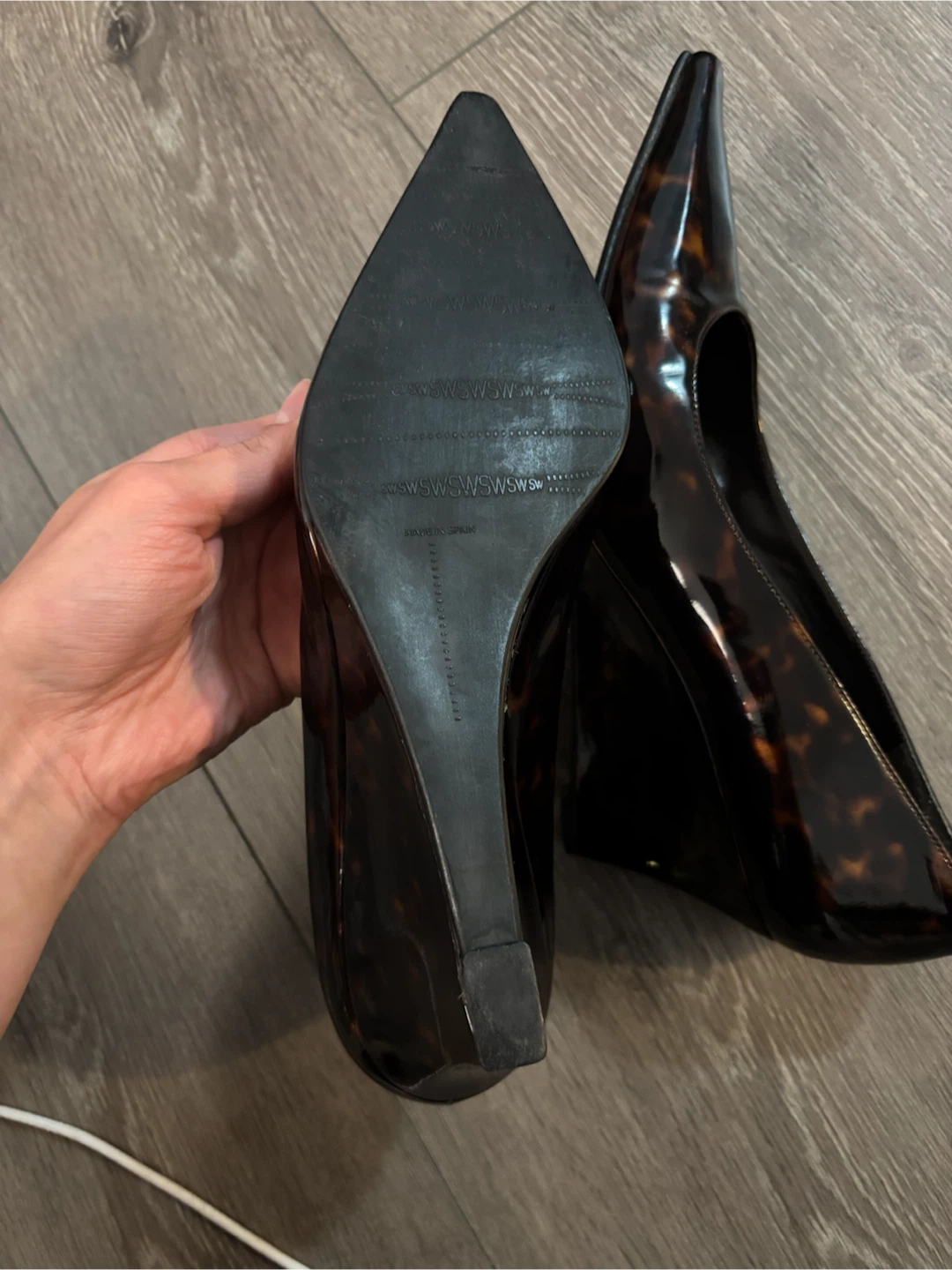 Stuart Weitzman Tortoiseshell Pointed Toe Pumps - photo 4