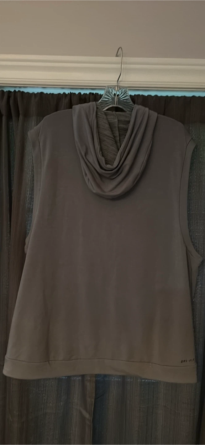 Nike Dri-FIT Sleeveless Hoodie - photo 2