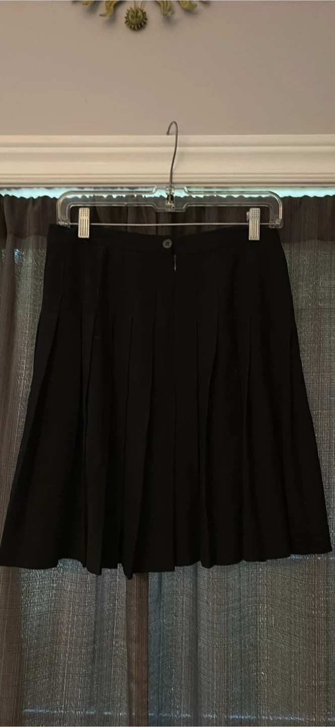 Talbots Petites Black Pleated Skirt Size 8