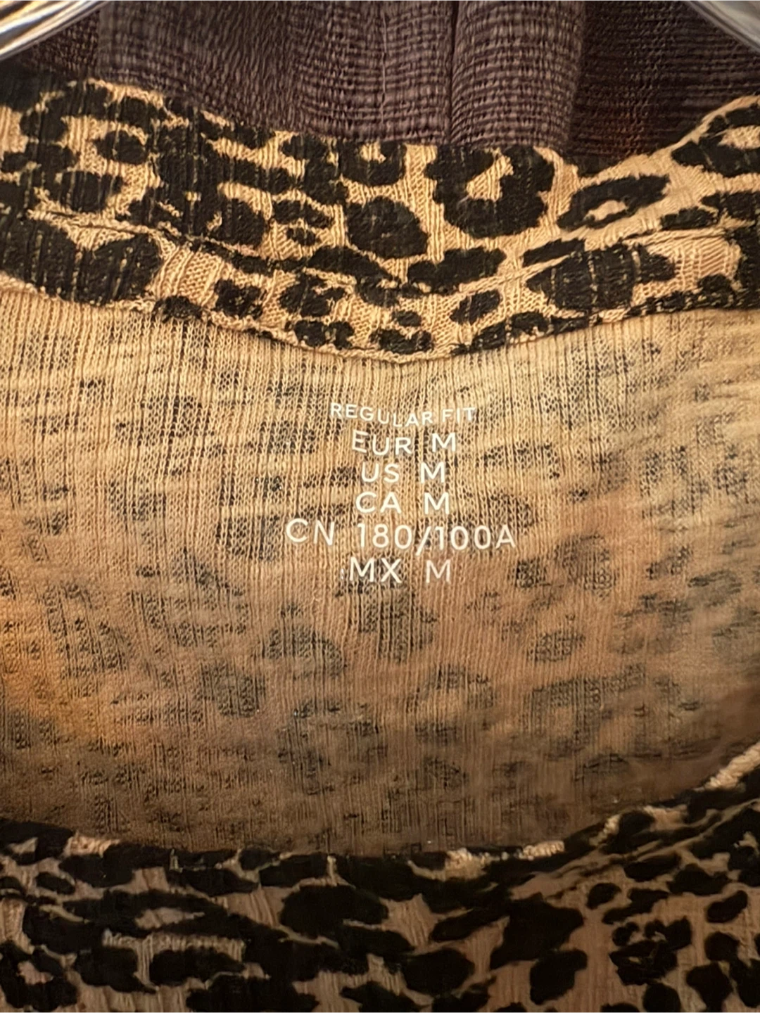 H&M Leopard Print T-Shirt Medium - photo 2