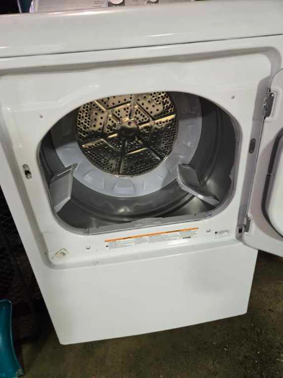 GE White Electric Dryer - photo 2