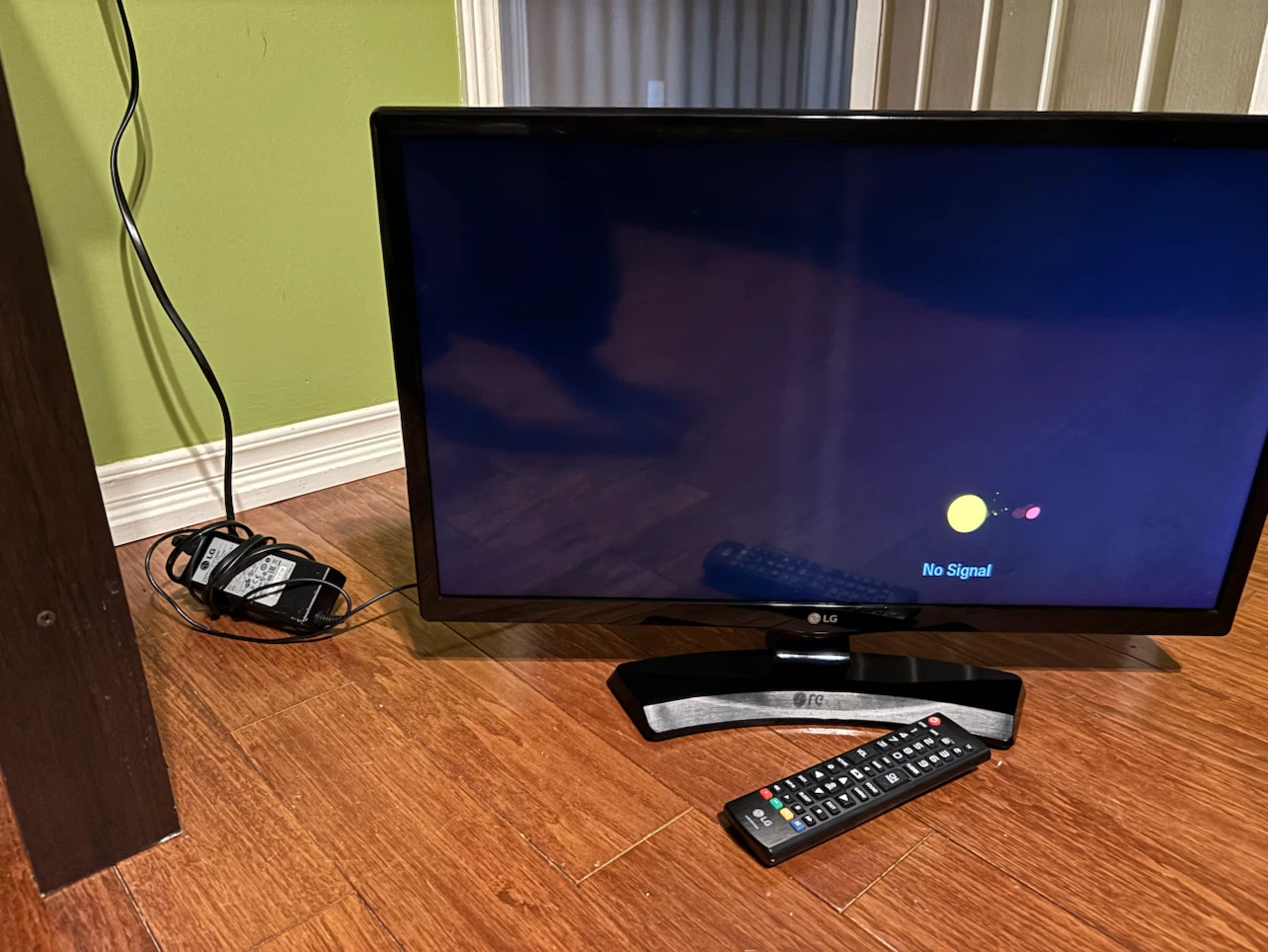 LG Black Flat Screen TV 24 inch