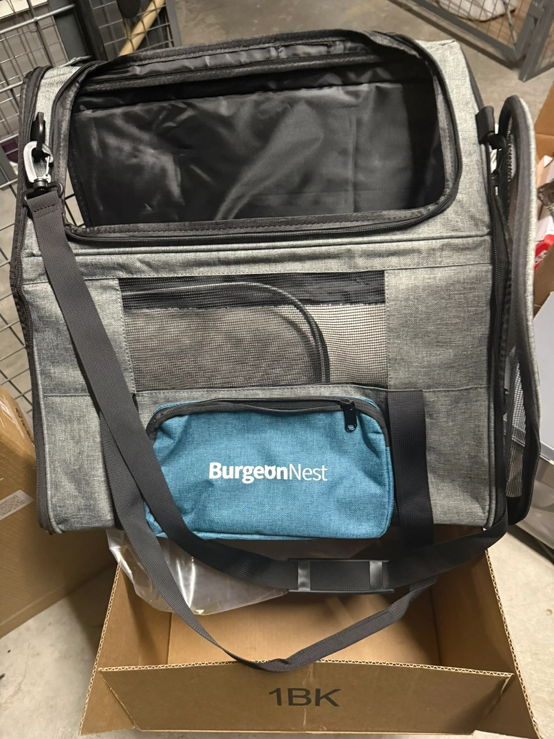 BurgeonNest Pet Carrier Bag - photo 2