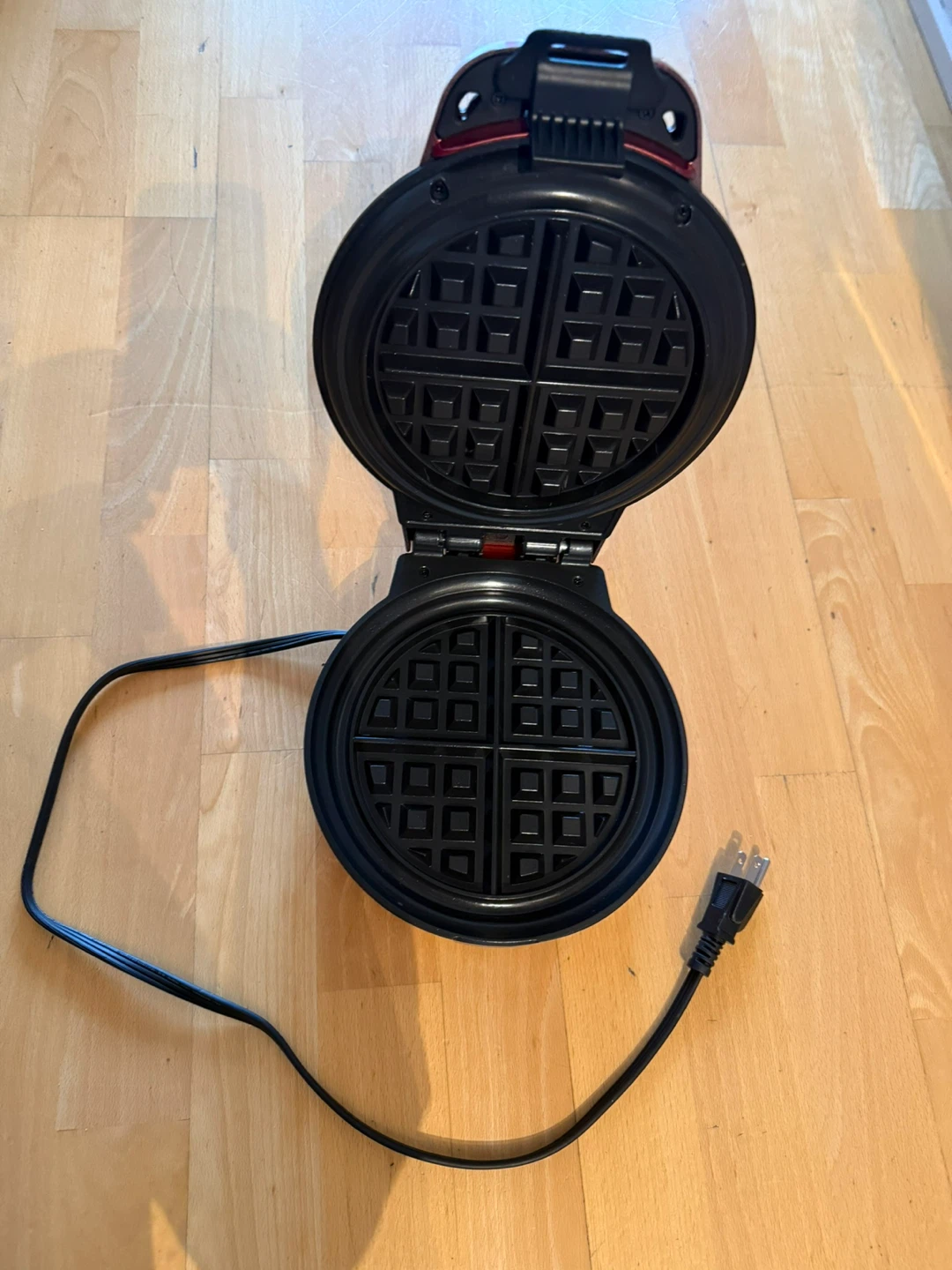 Chefman Red Waffle Maker - photo 3