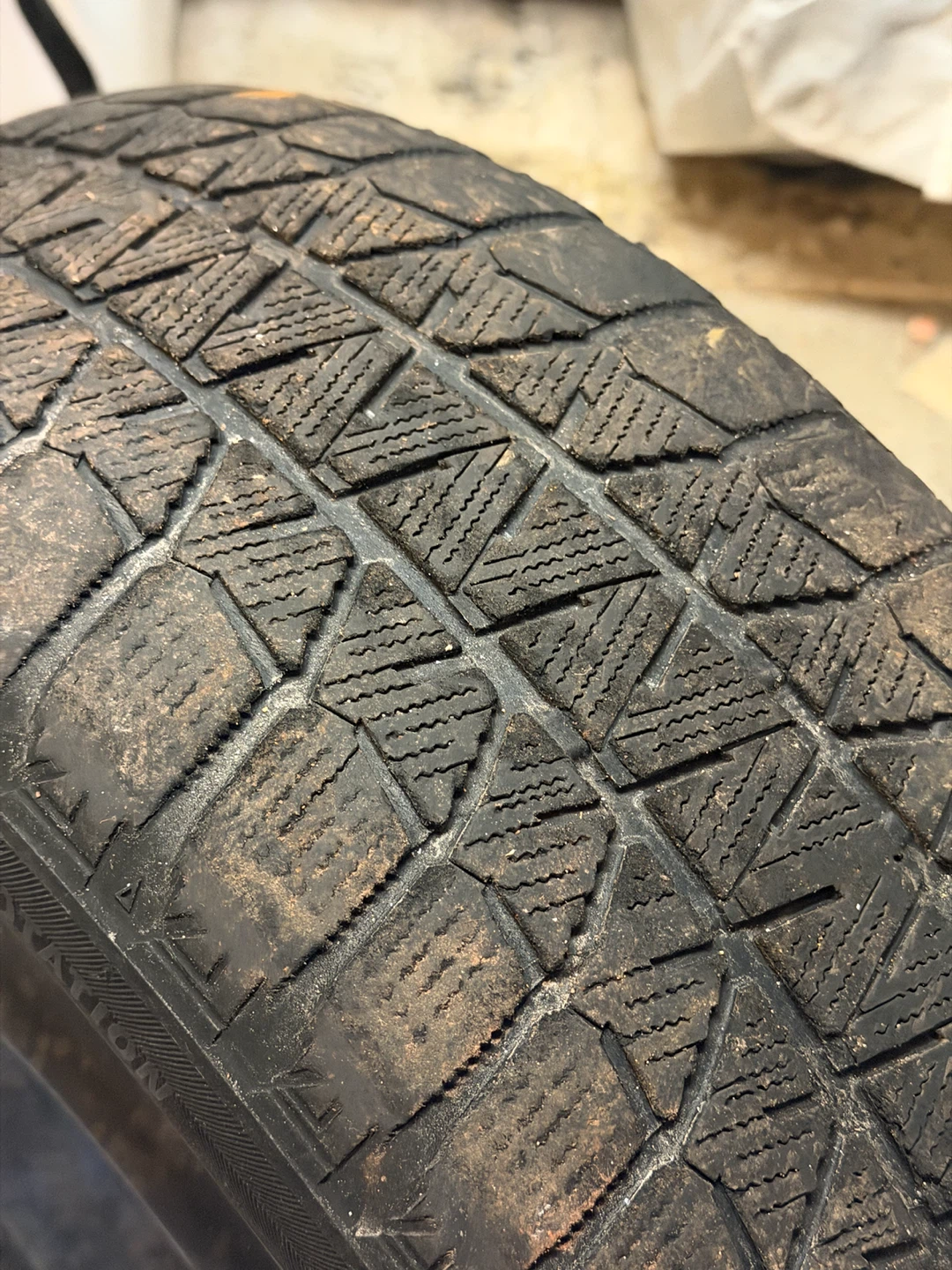 4 Steel Rims and end of life Bridgestone Blizzak Tires 205/55R16 - photo 2