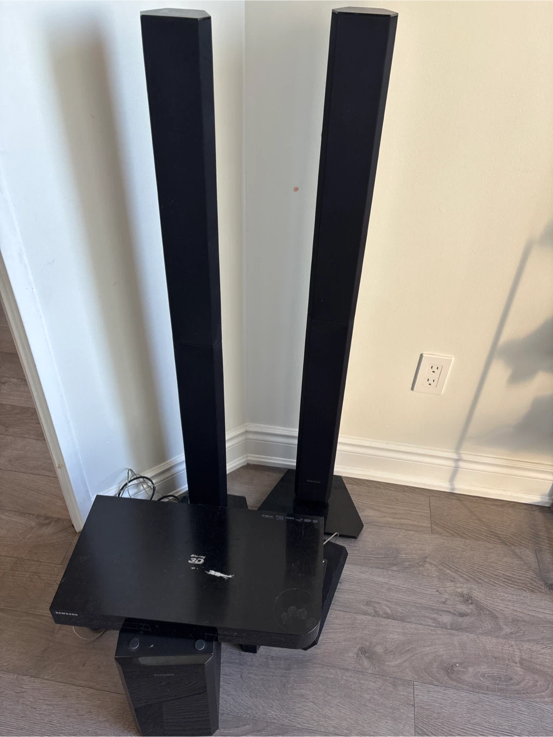 Samsung 3D Blu-ray Home Theatre System - photo 2