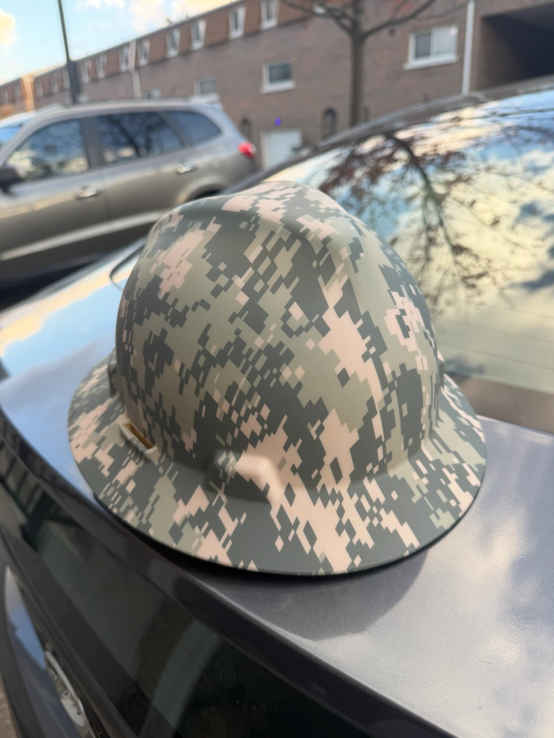 MSA Camouflage V-Gard Wide Brim Hard Hat