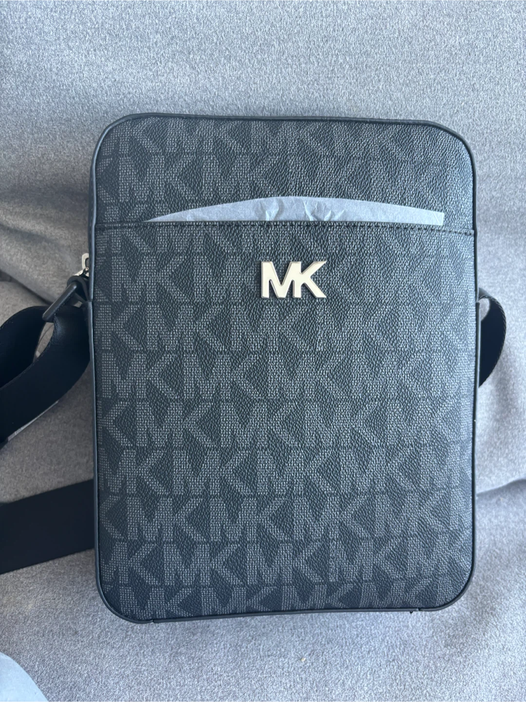 Michael Kors Signature Messenger Bag
