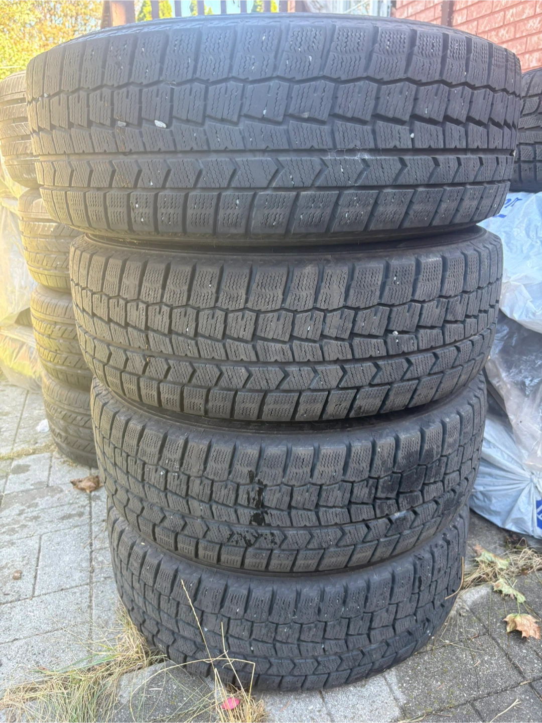 Dunlop 205/60/16 4 Winter Tires With 114.3x5 Steel Rims - photo 3