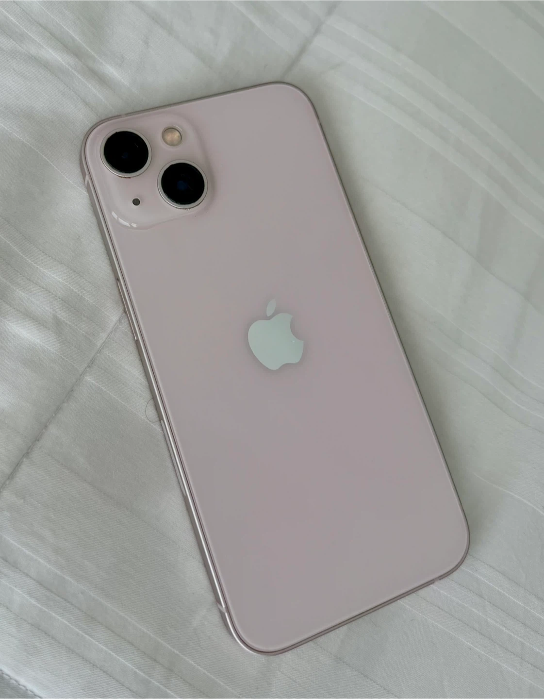iPhone 13 128GB – Excellent Condition + Newly Replaced Battery