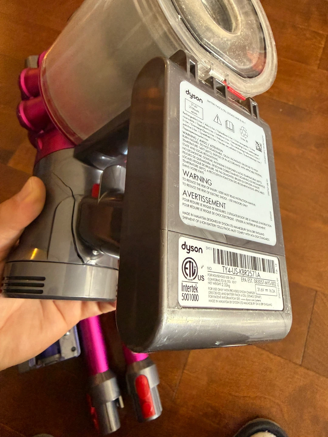 Dyson V7 Motorhead Vacuum - photo 5