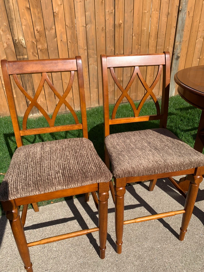 Pub Style Table & 4 Chairs - photo 2