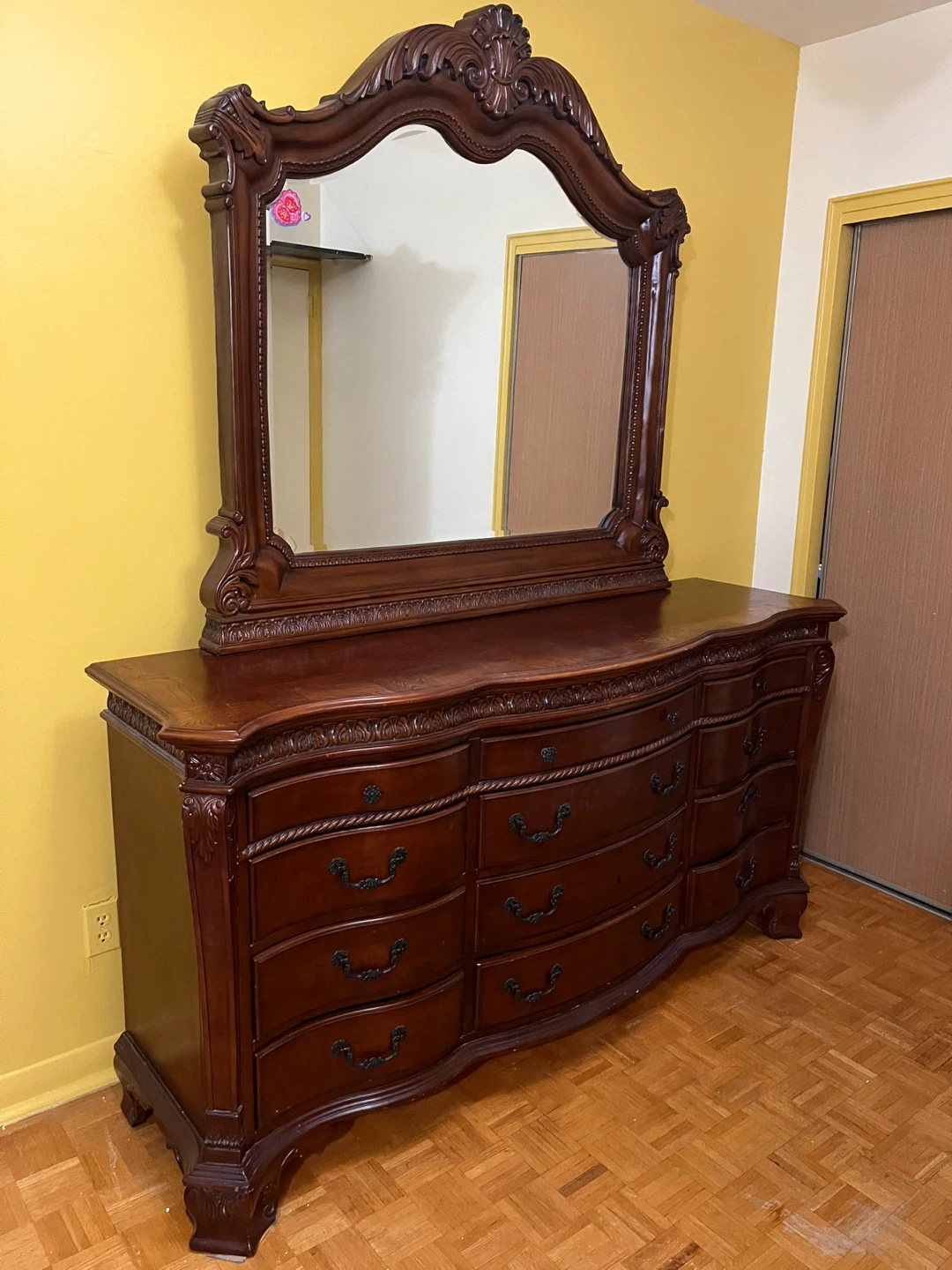 Traditional Wood Dresser with Large Mirror - photo 2