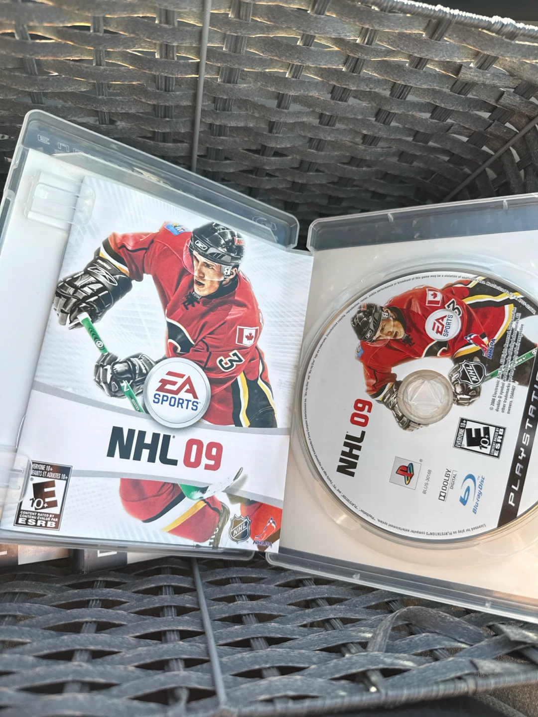 NHL 09 for PlayStation 3 - photo 2