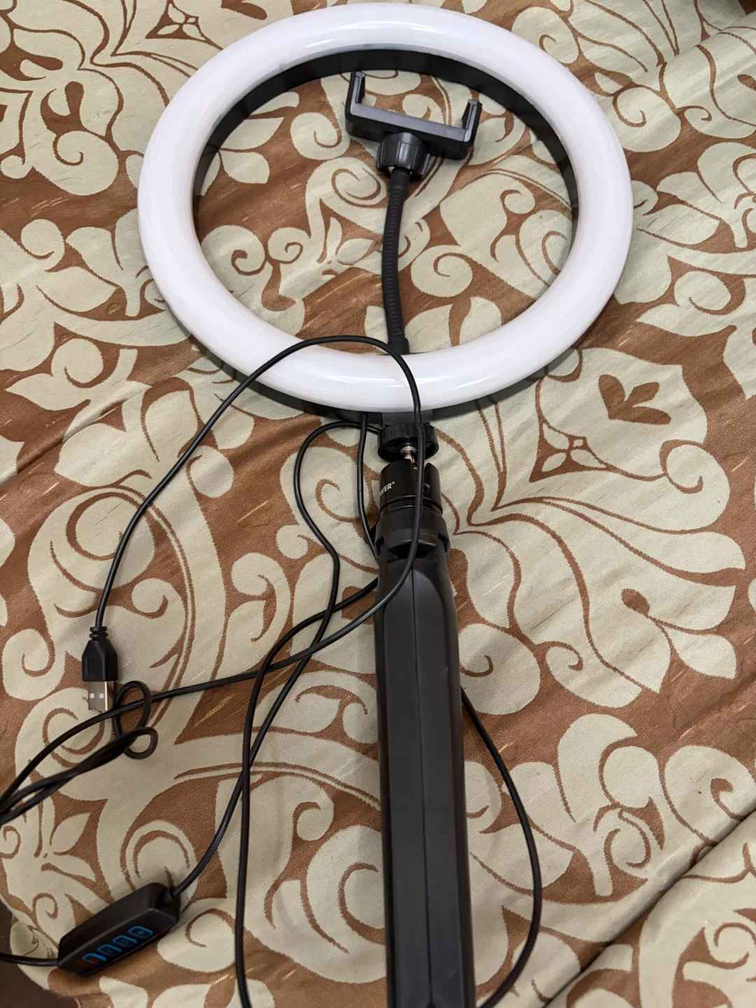 Ring Light with Tripod Stand - photo 2