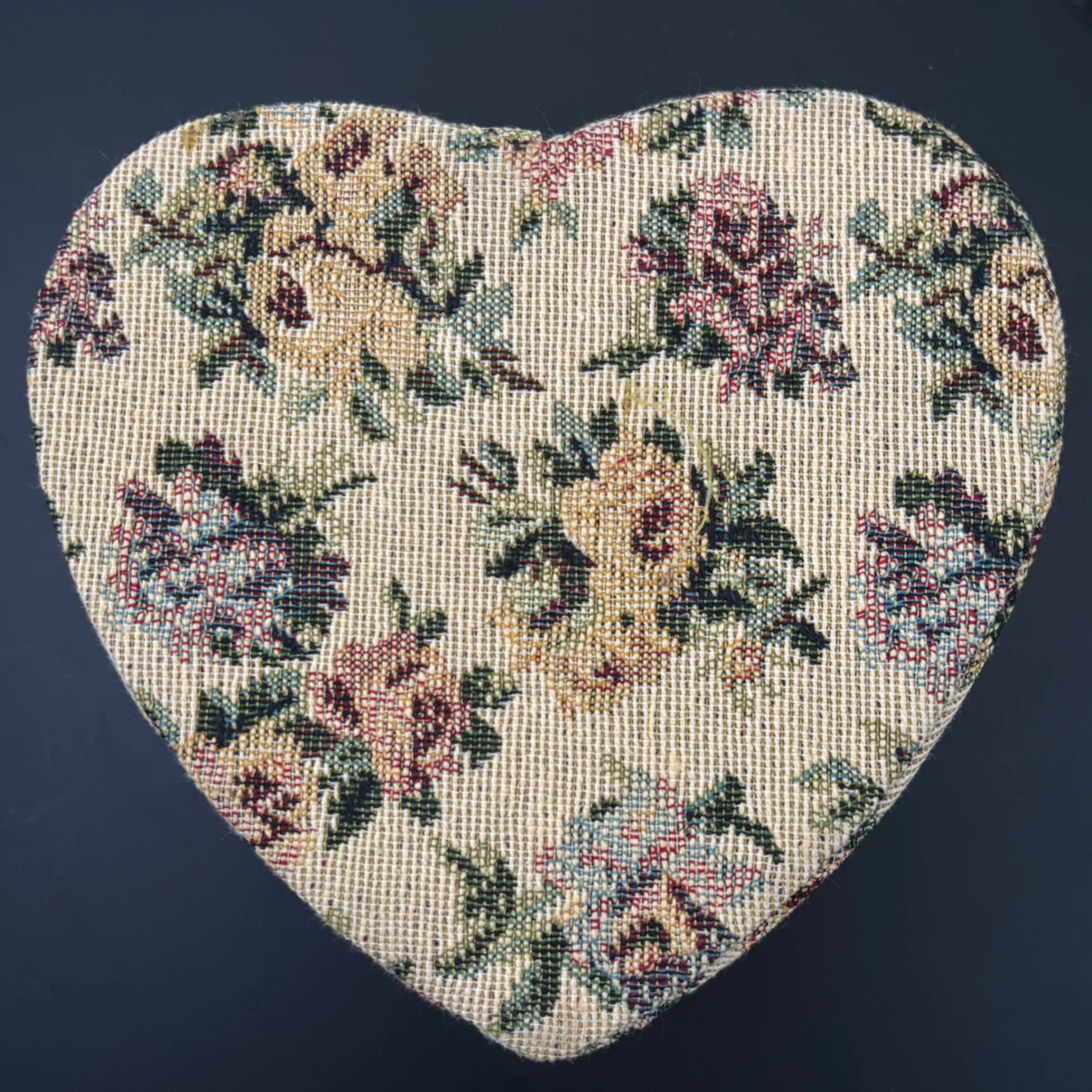 Vintage Heart-Shaped Fabric Box - photo 2