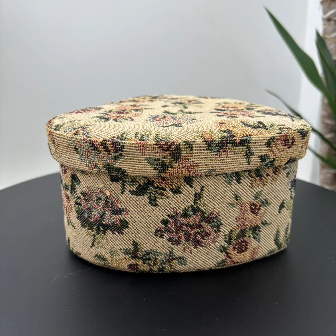 Vintage Heart-Shaped Fabric Box - photo 3