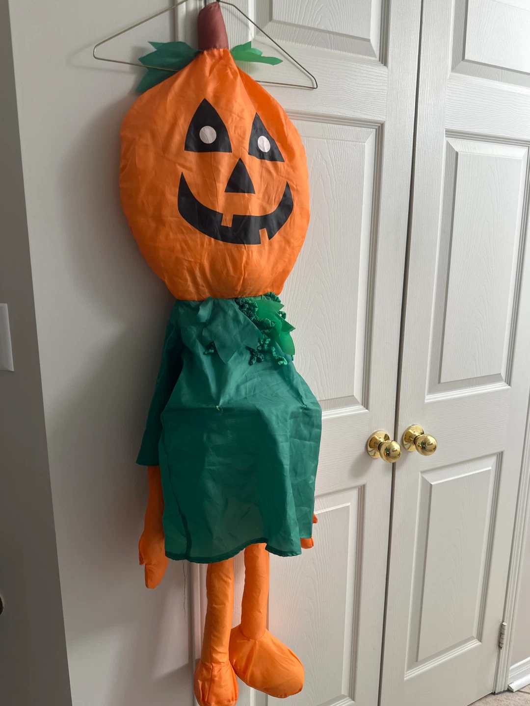 Hanging Pumpkin Halloween Decoration