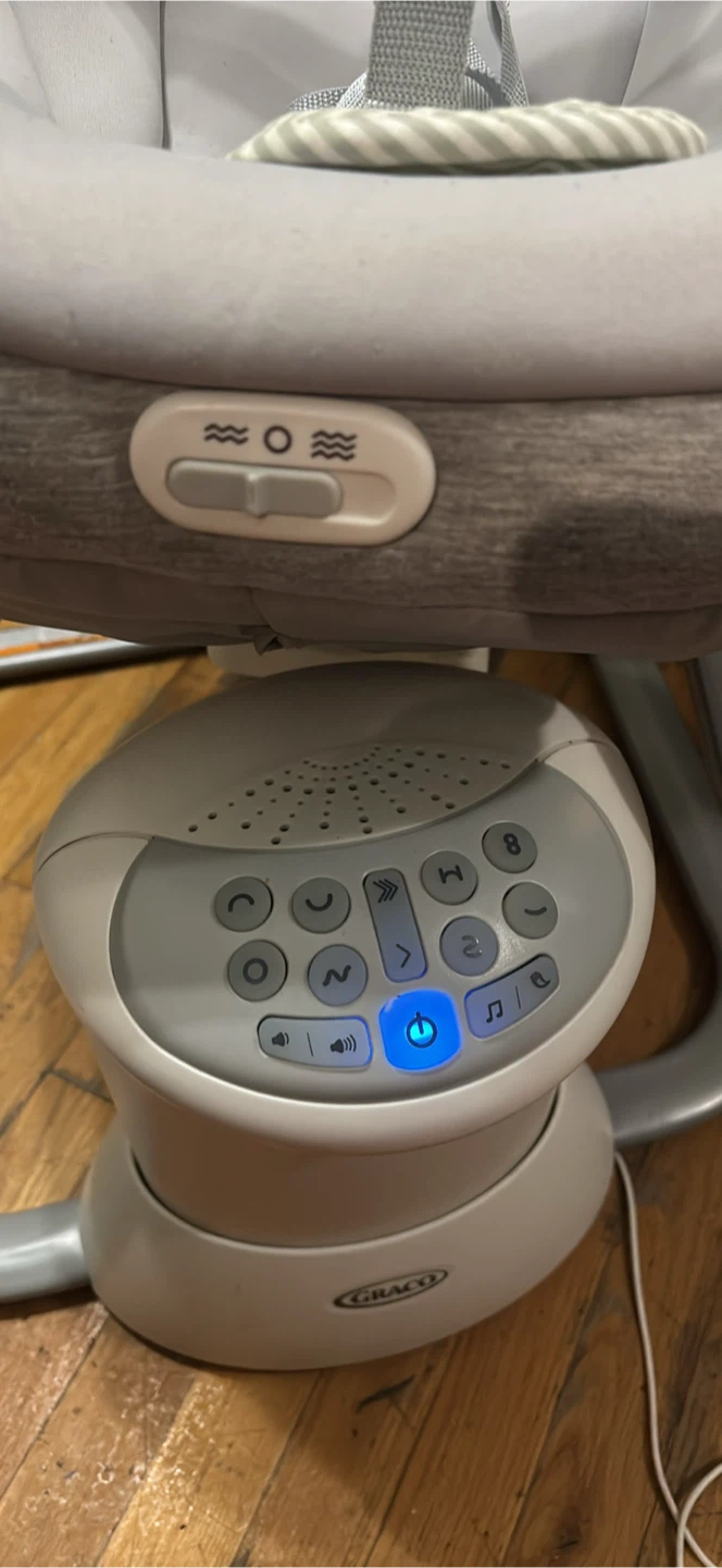 Graco Baby Swing with Music and Motion