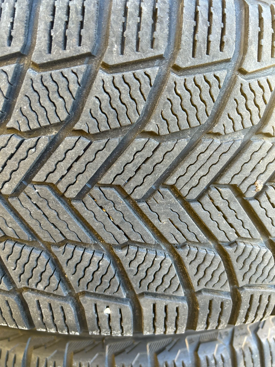 265 70 17 Set of 4 Used winter tires - photo 3