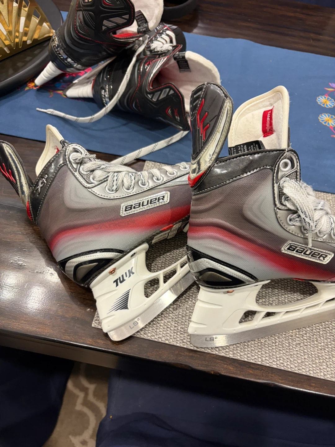 Bauer Vapor X7.0 Ice Skates