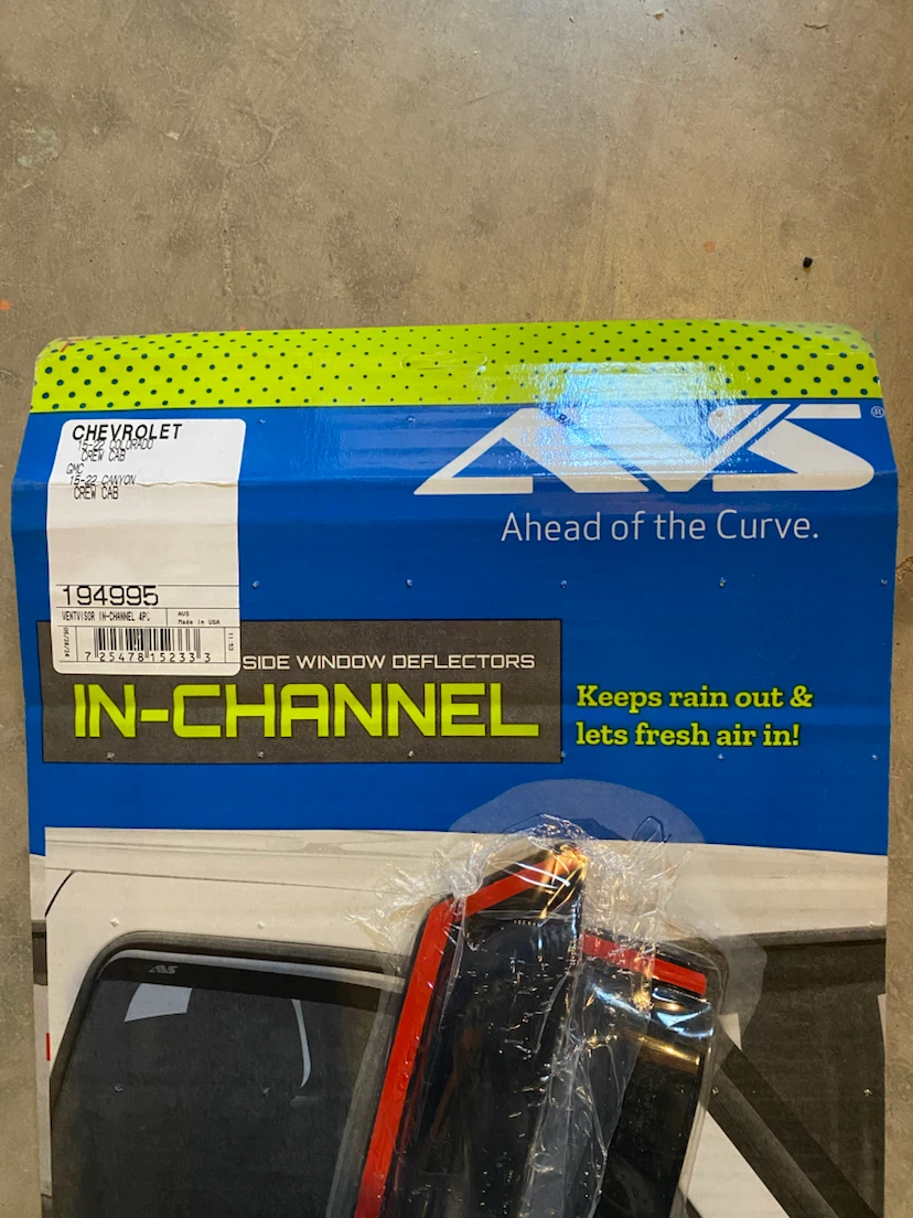 AVS In-Channel Ventvisors for Colorado/Canyon Crew Cab