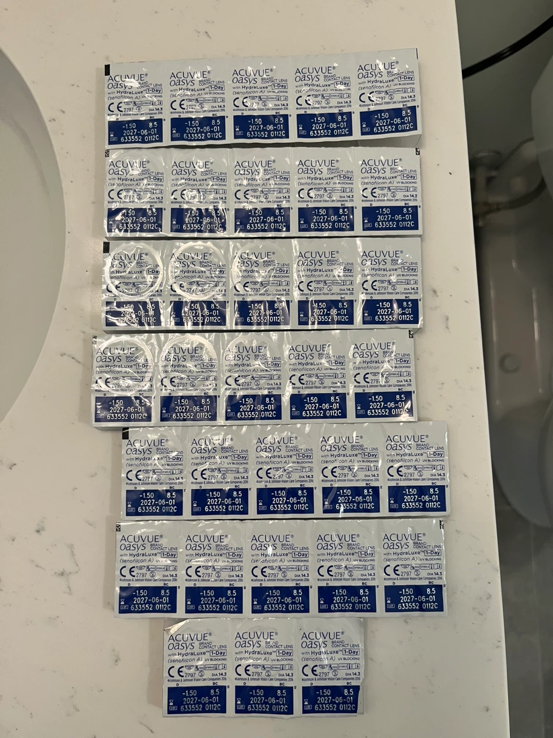 [NEW] Acuvue Oasys -1.50 daily contact lenses