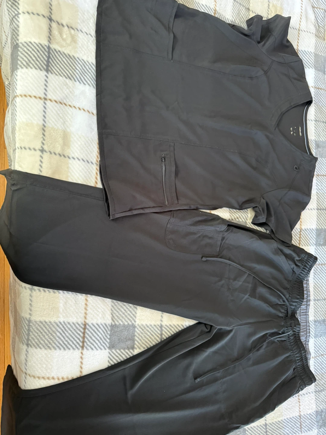 **New Scrubs - photo 4