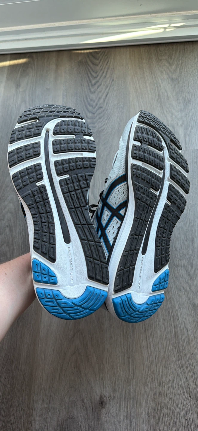 Asics Gel-Cumulus Running Shoes (Size 10 women’s) - photo 3