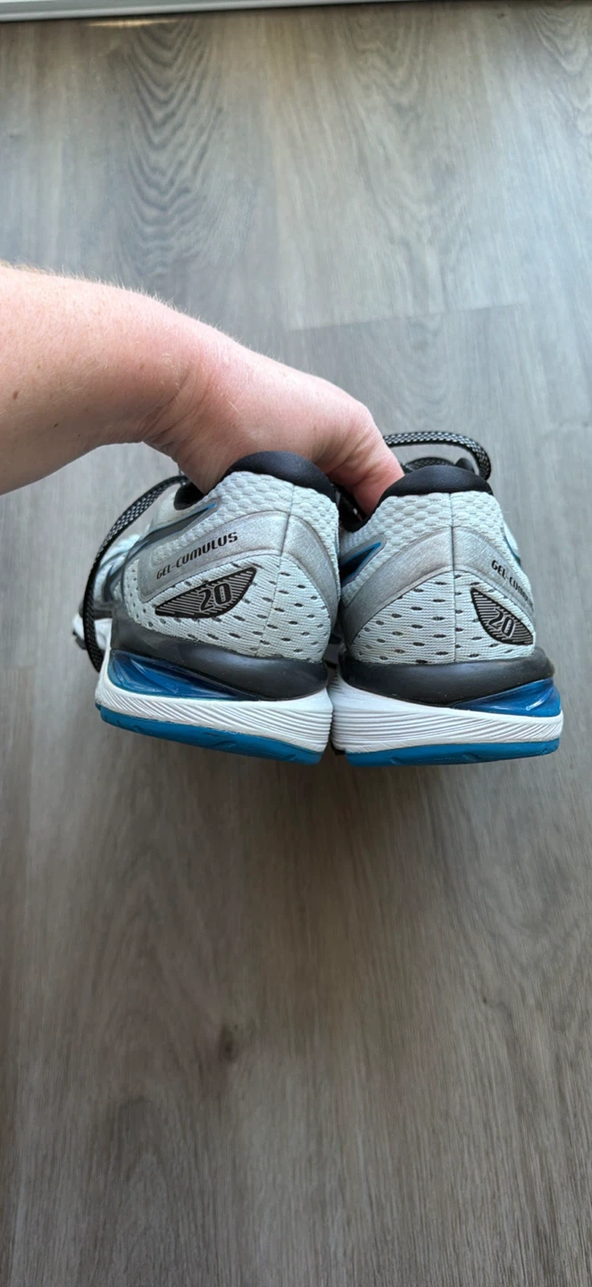Asics Gel-Cumulus Running Shoes (Size 10 women’s) - photo 4