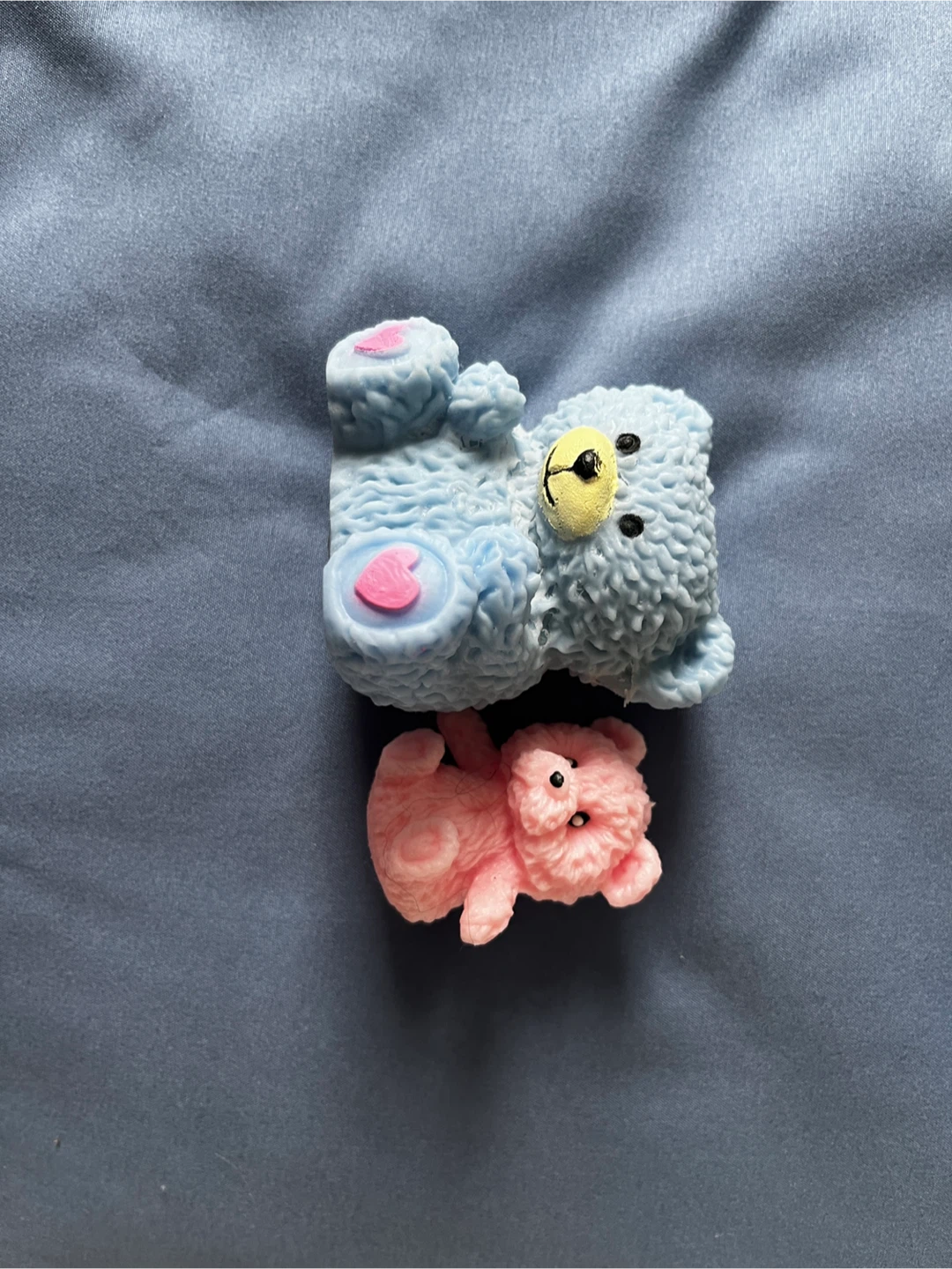 Squishy two bear-shaped squeeze toys