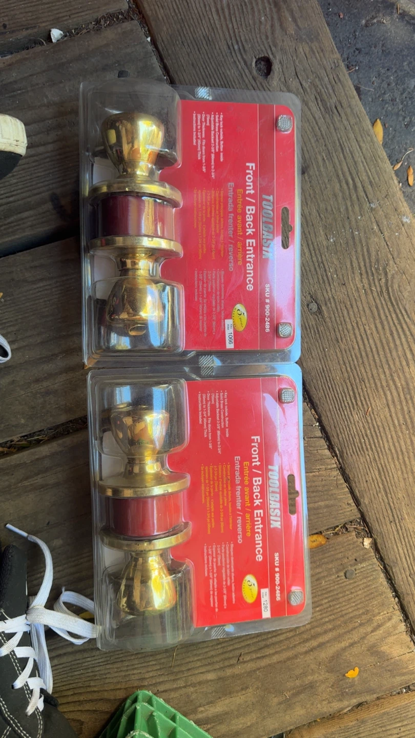 Assorted Door Handles and Locksets - photo 3