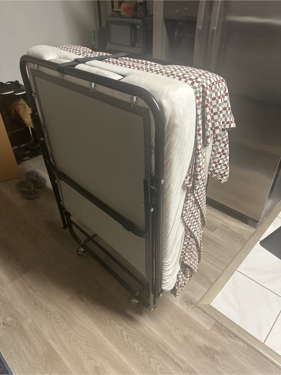Brooklinen Foldable Bed with extra set of Mattress and Sheets