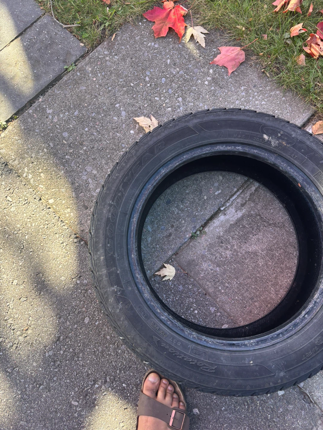 Goodyear Ultra Grip Winter Tire 205/55R16 - photo 4