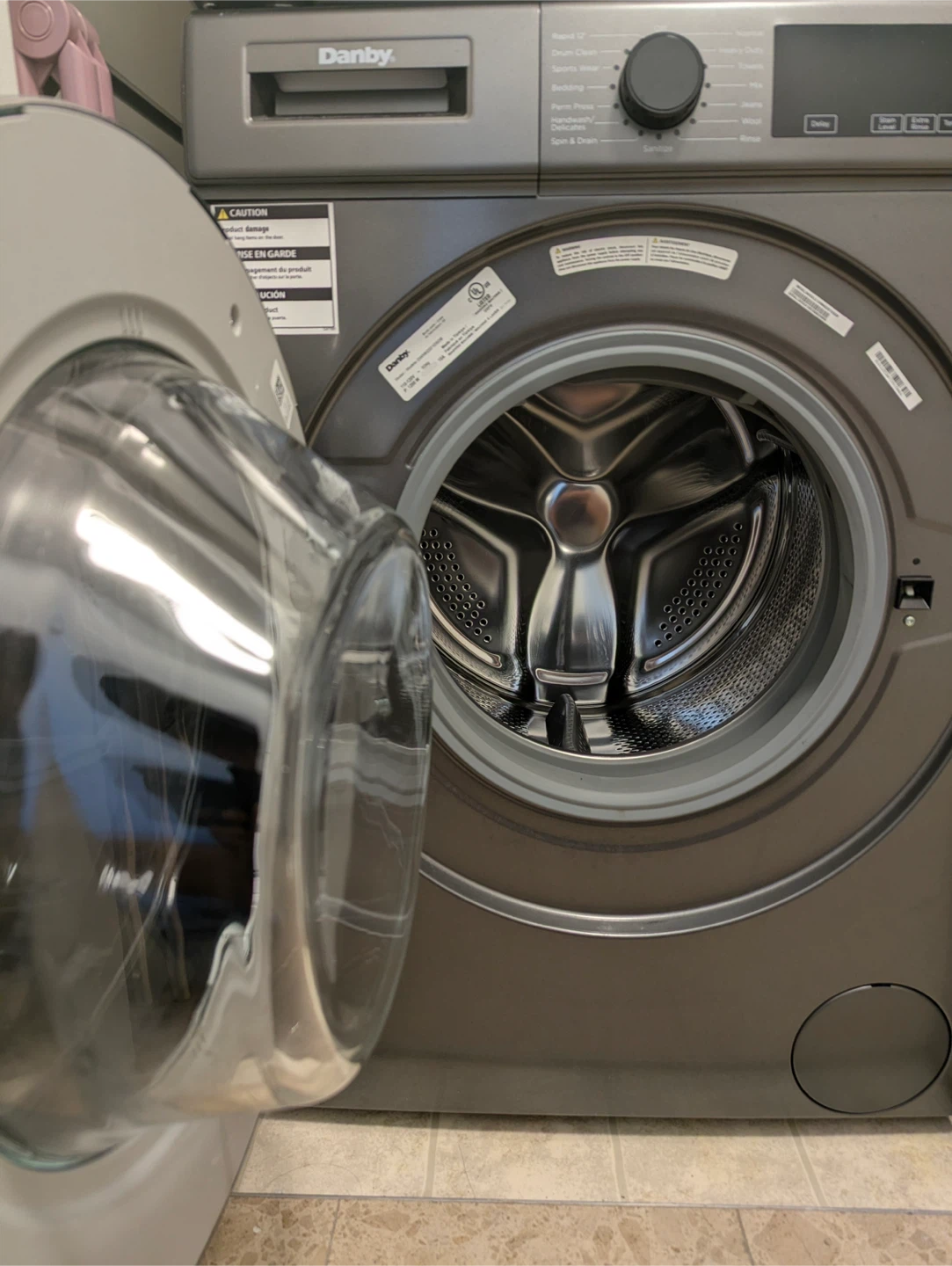 (Moving Sale) Danby 2.2 cu ft Apartment Size Front Load Washer - photo 3
